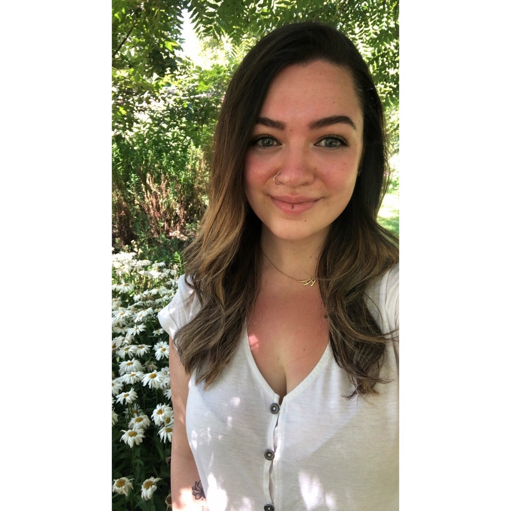 Meet Your Posher, Maria - Picture 3 of 3